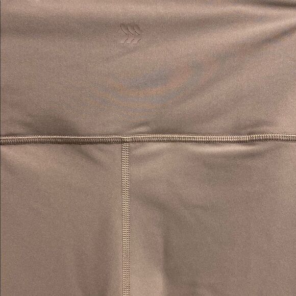 All in Motion Mauve Effortless Support High Rise 7/8 Leggings Size XL - Picture 7 of 13